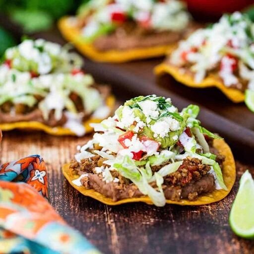 Tostada con cecina - The Real Mexican Flavors